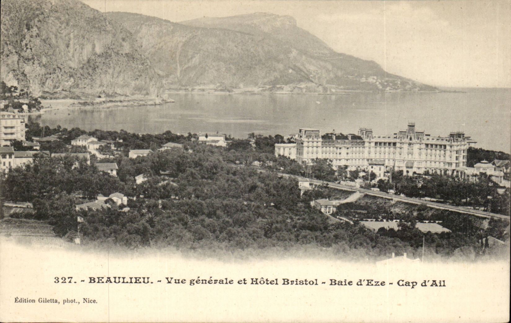 Beaulieu - Vue Generale et Hotel Bristol - Baie d'Eze - Cap d'Ail - CPA 