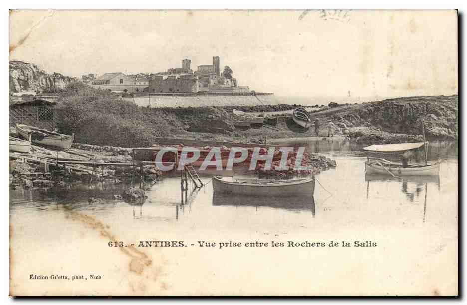 Antibes - Vue prise entre les Rochers de la Salis - CPA 