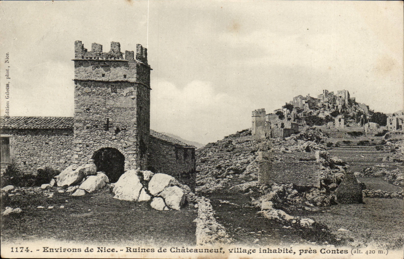 Environs de Nice CPA Ruines de Chateauneuf village inhabite pres Contes