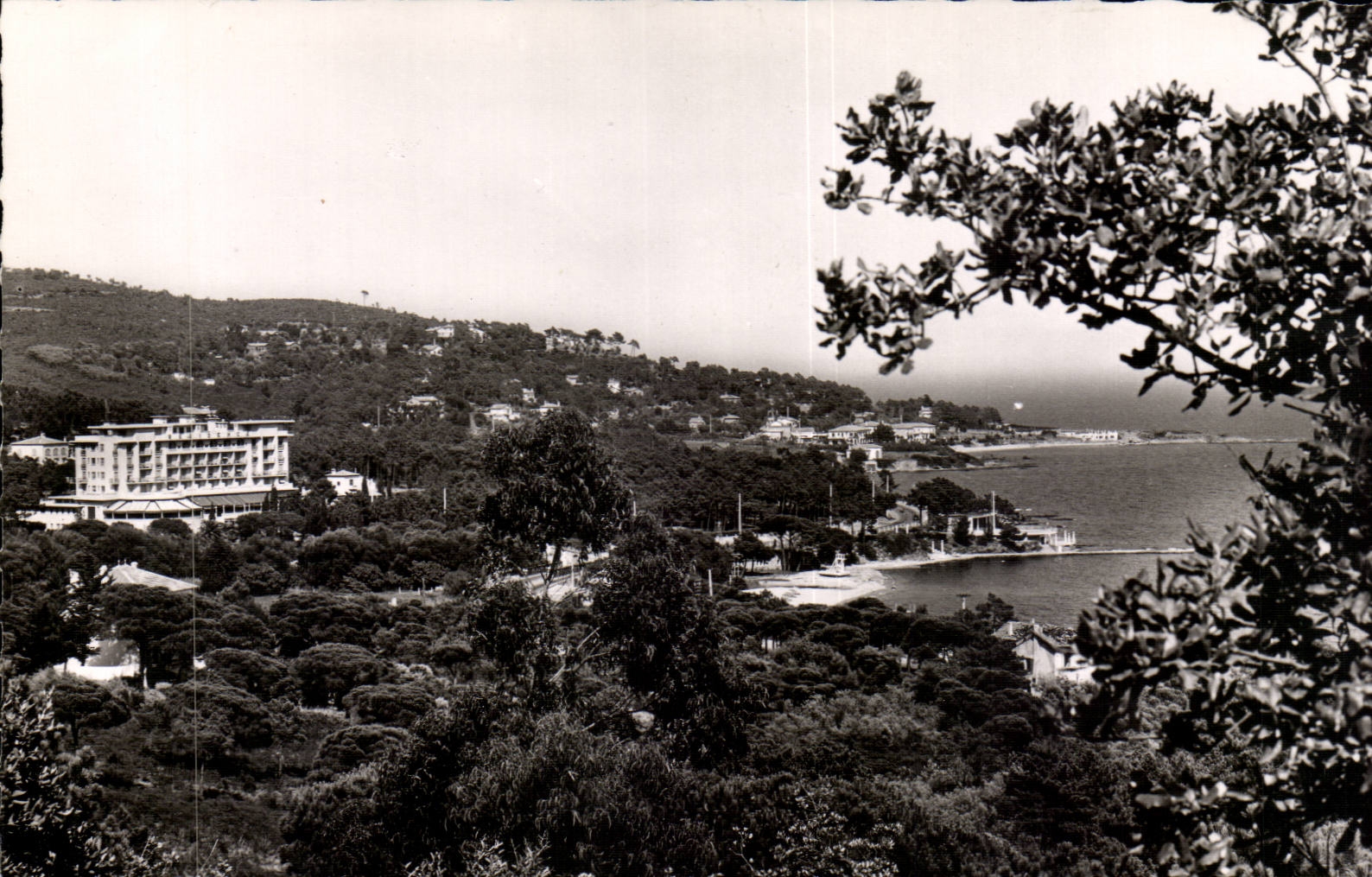 Les Issabres - La Garonnette et la Residence - CPA 