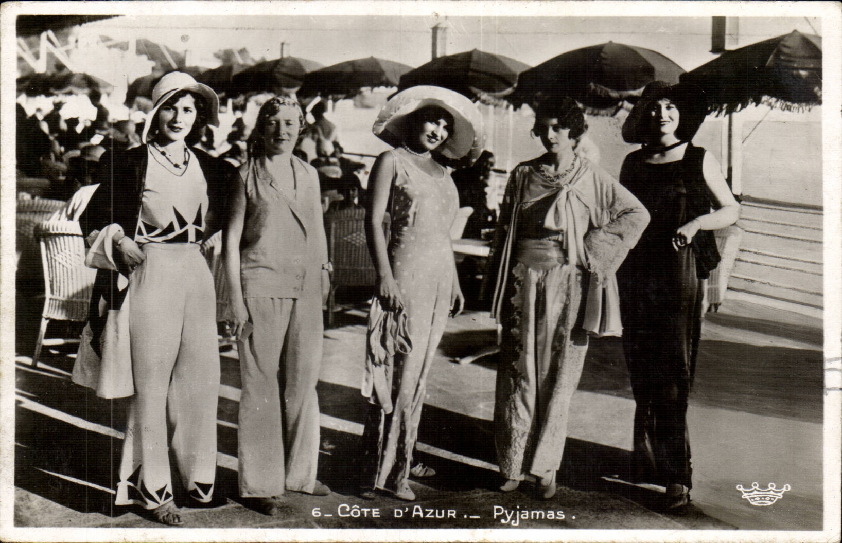 Cote d'Azur - Pyjamas - Femmes - beautiful card - CPA 