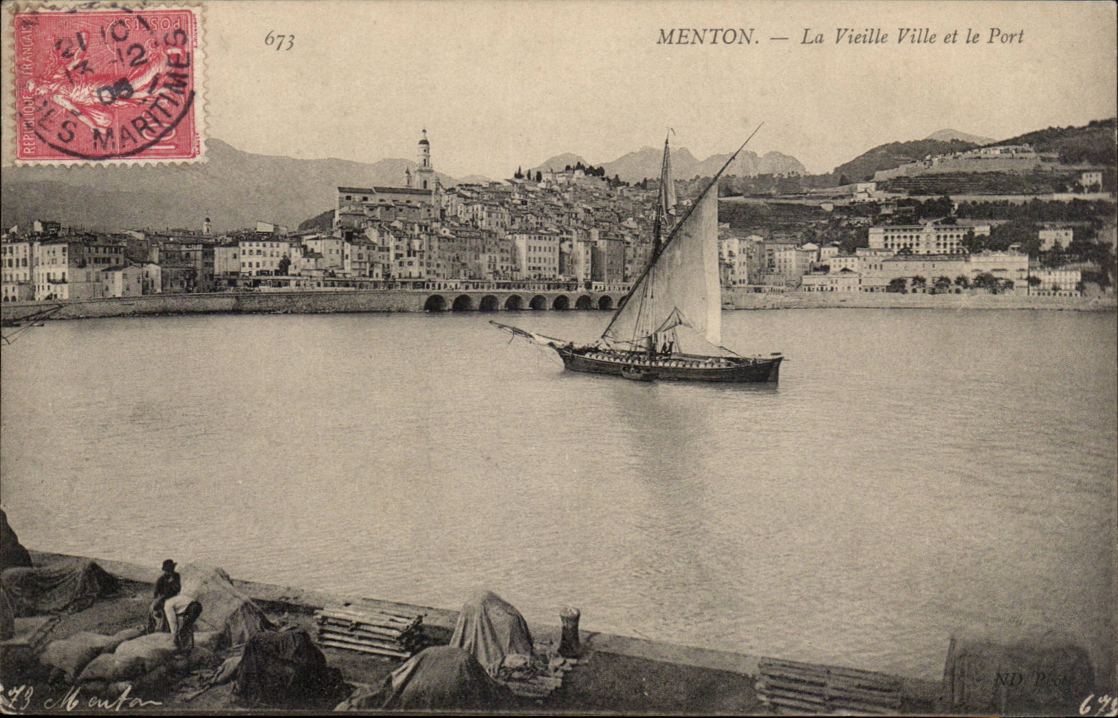 Menton - Le Port et le vieille ville - CPA 