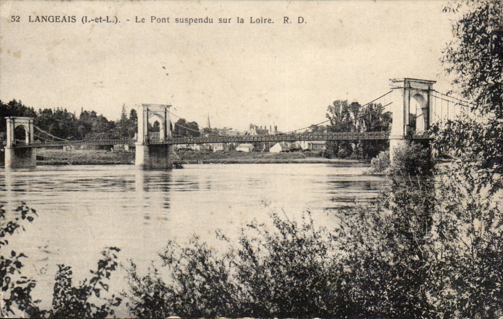 Langeais - Le Pont Suspendu sur la Loire - CPA 