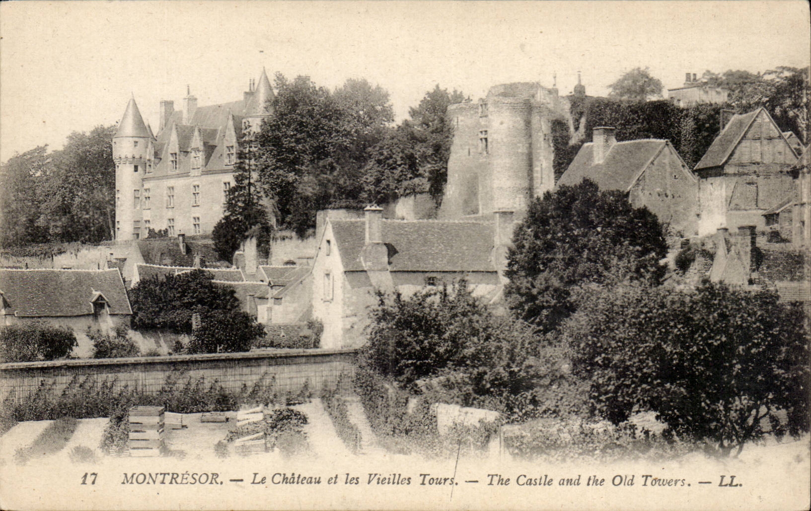 Montresor - Le Chateau et les Vieilles Tours - CPA 