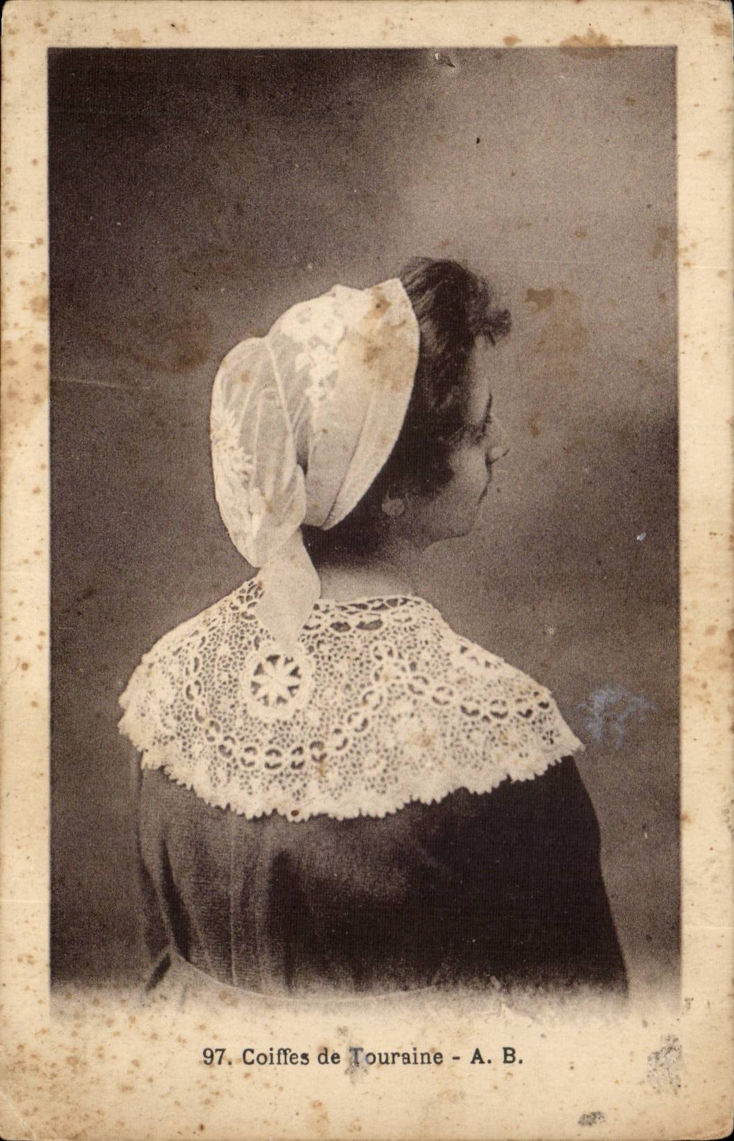 Coiffes de Touraine - Femme - Fantaisie - CPA 