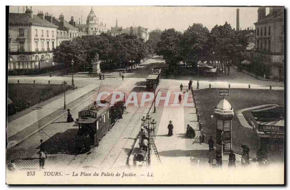 Tours - La Place de Palais de Justice - CPA 