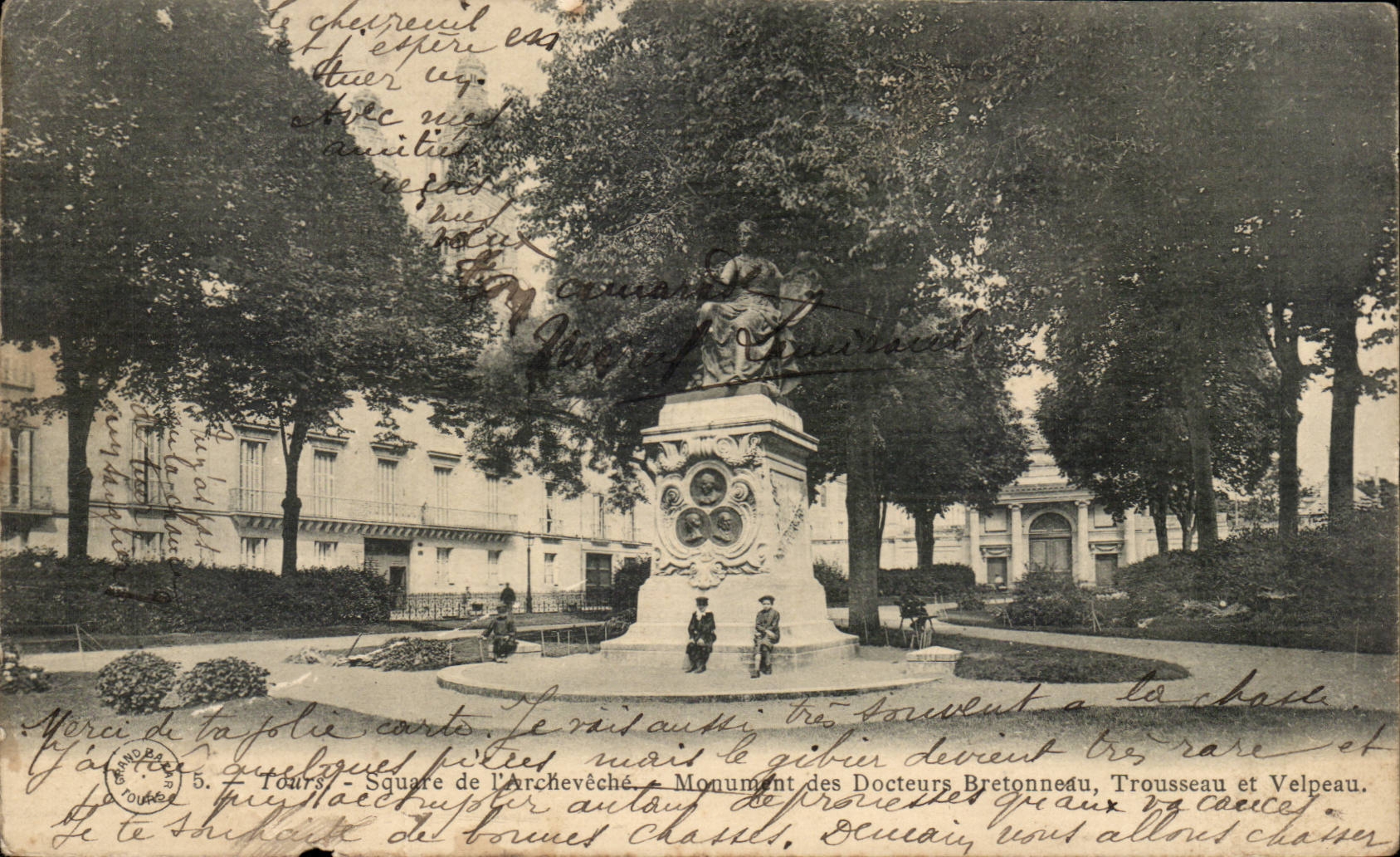 Tours CPA Square de l'archeveche Monument des Docteurs Bretonneay Trousseau et Velpeau