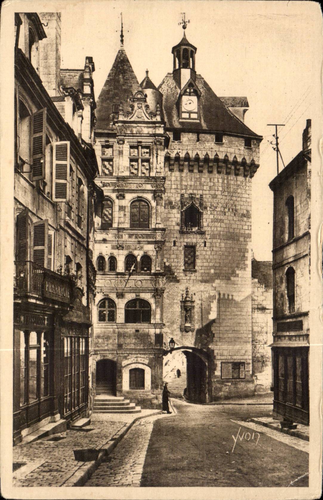 Loches CPA L'hotel de ville (1535)