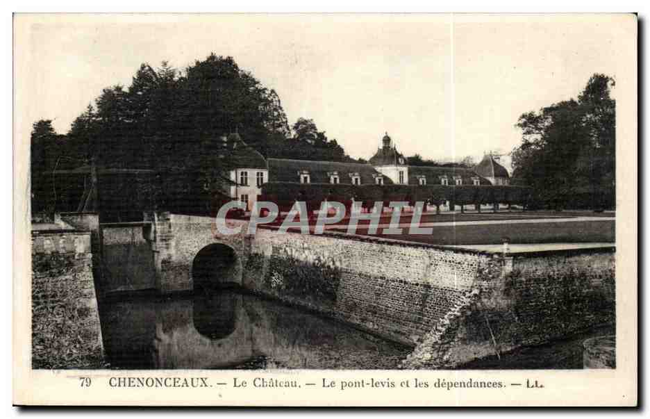 CPA Chateau de Chenonceaux Le pont levis et les dependances