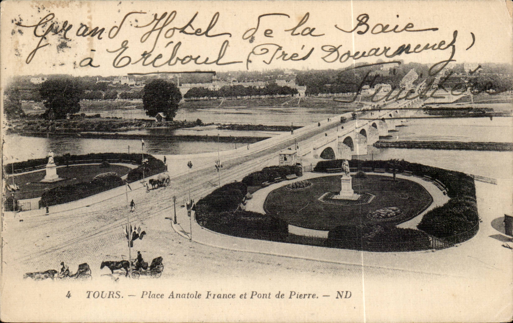 Tours CPA Place Anatole France et pont de pierre