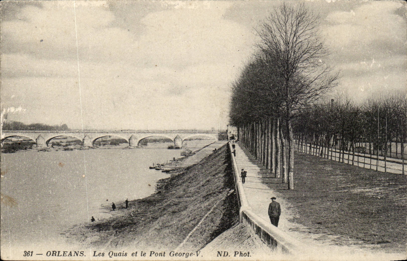Orleans CPA Les quais et le pont George V