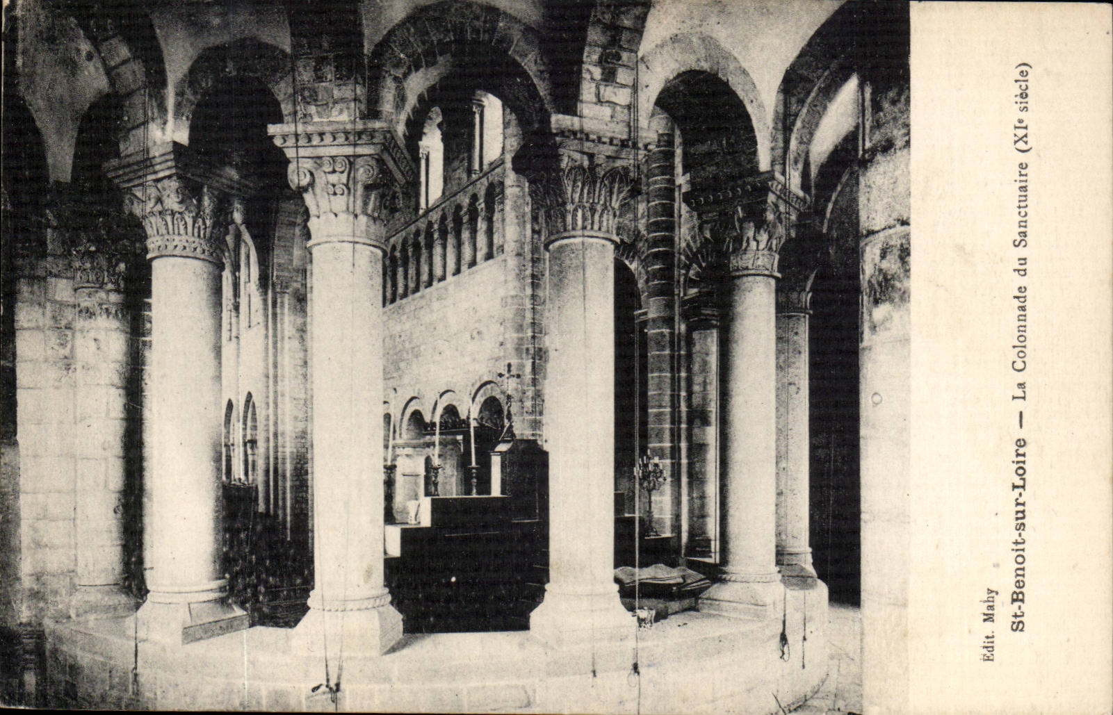 Saint Benoit sur Loire CPA La colonnade du sanctuaire