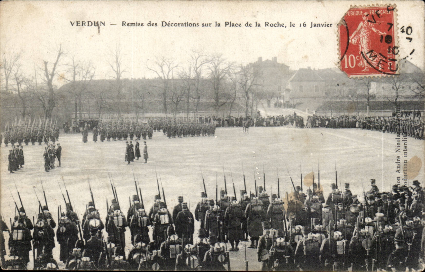 Verdun — Remise des Décorations sur la Place de la Roche, le 16 Janvier
