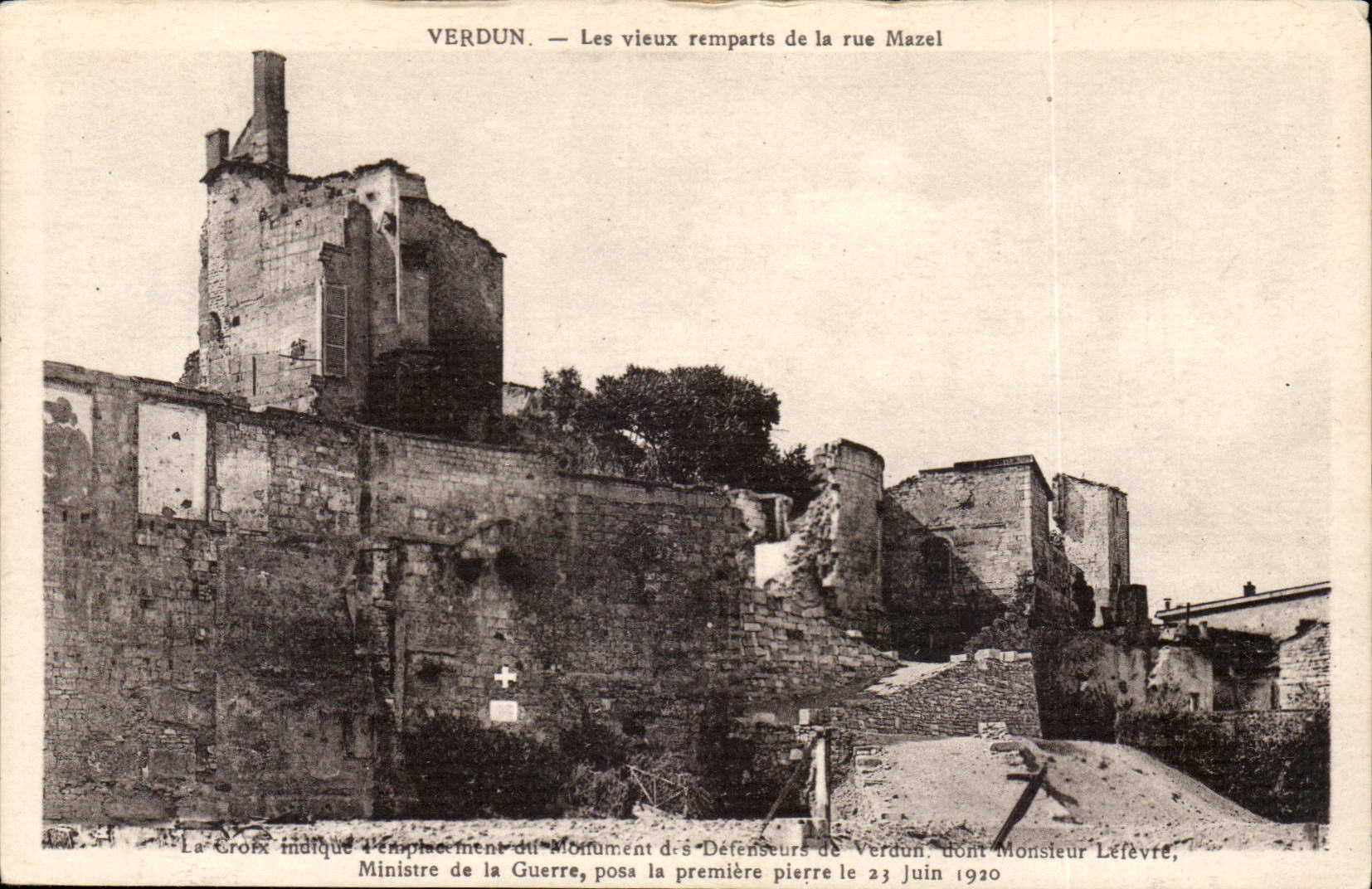 Verdun — Les vieux remparts de la rue Mazel — éditeur non identifié