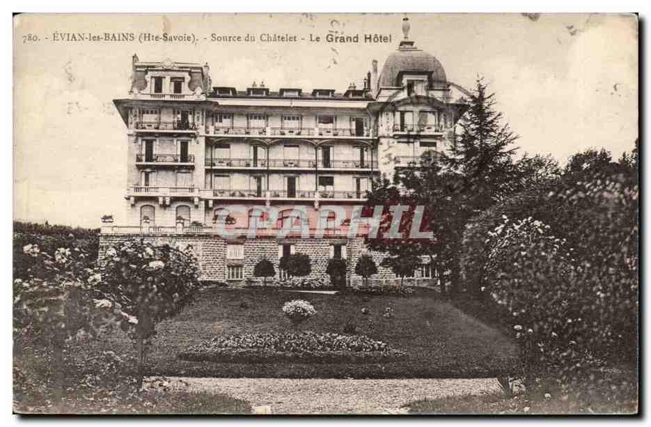CPA Evian les Bains Source du Chatelet Le grand hotel
