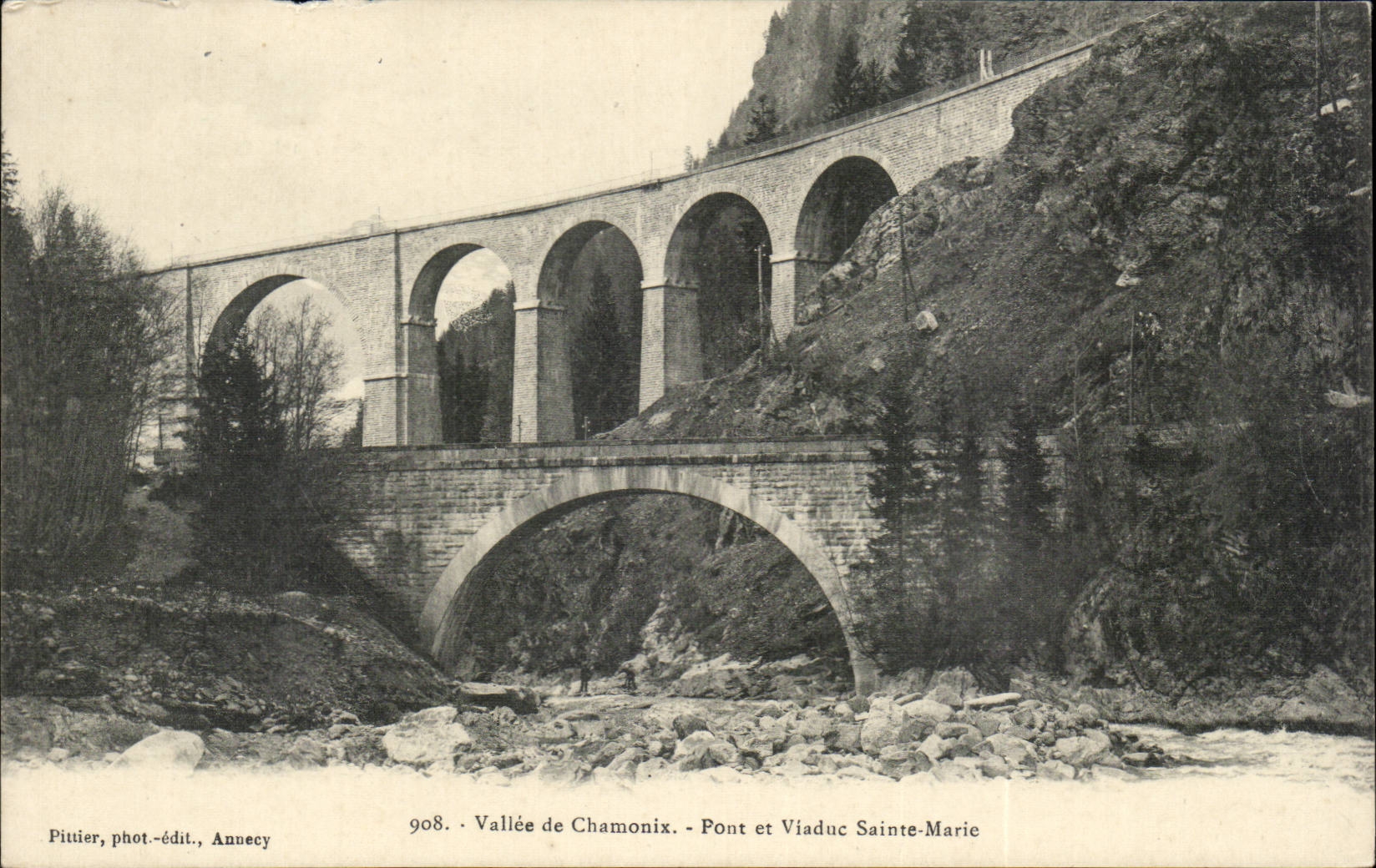 Vallee de Chamonix CPA Pont et viaduc Sainte marie