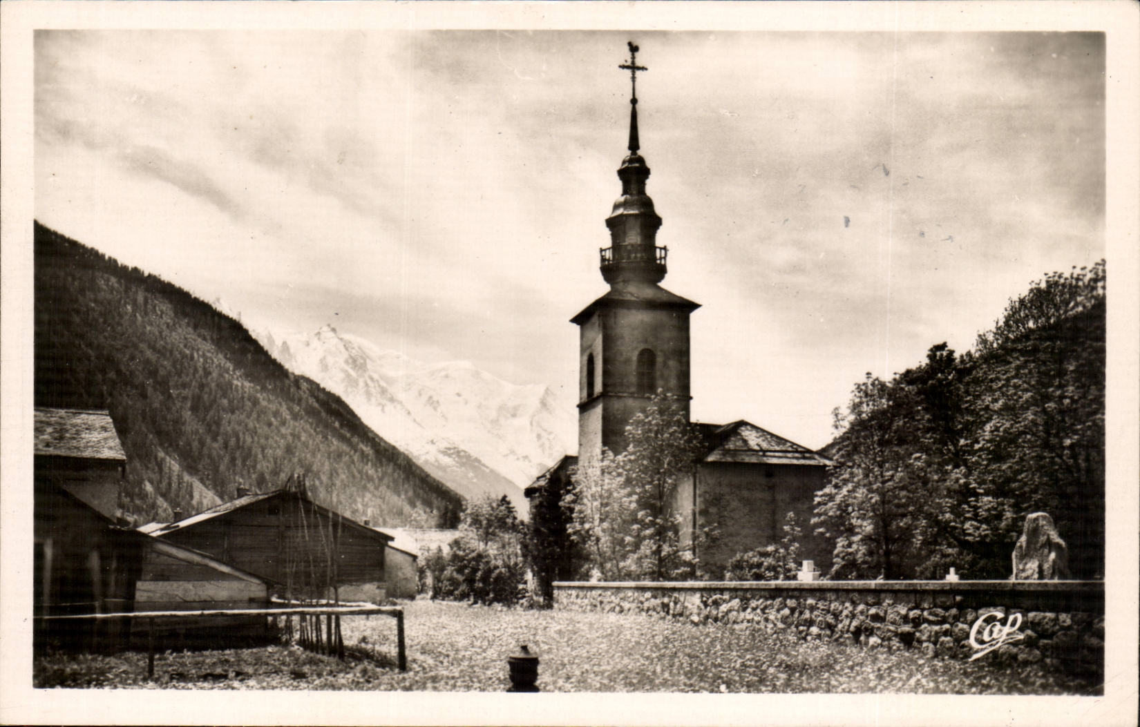 Argentiere CPA L'eglise et le Mont Blanc