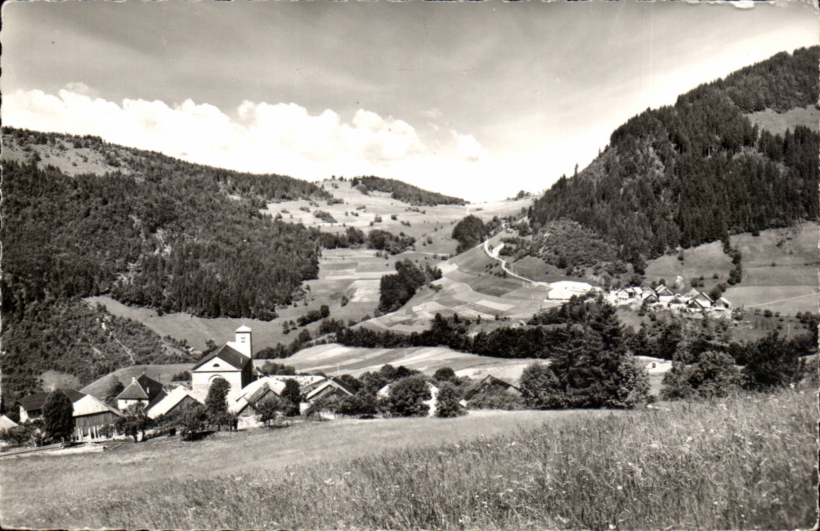 Montmin (Haute-Savoie) — Vue générale et le Col de la Forclaz — Éditions G. Mouchet, n°24