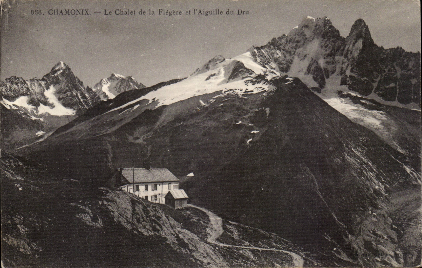 CPA Chamonix Le chalet de la flegere et l'aiguille du Dru