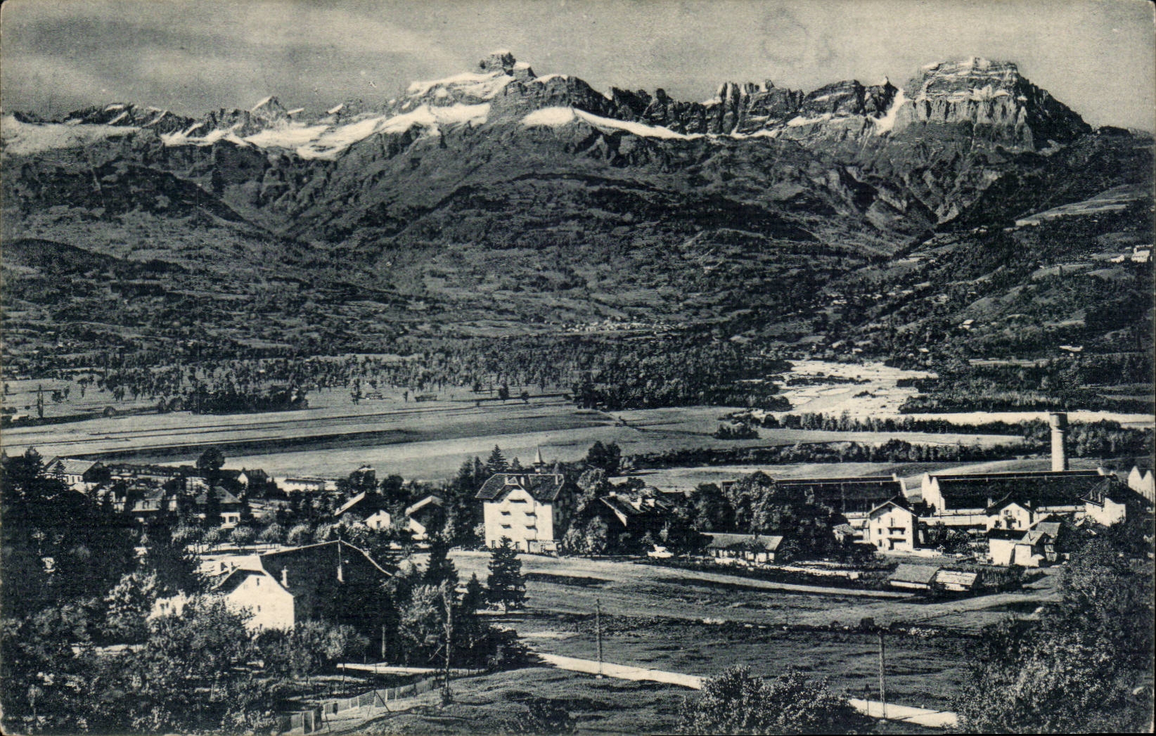 Le Fayet - La vallée de l'Arve et la Chaîne des Aravis — M. Montaut, Photo-Savoye, Sallanches