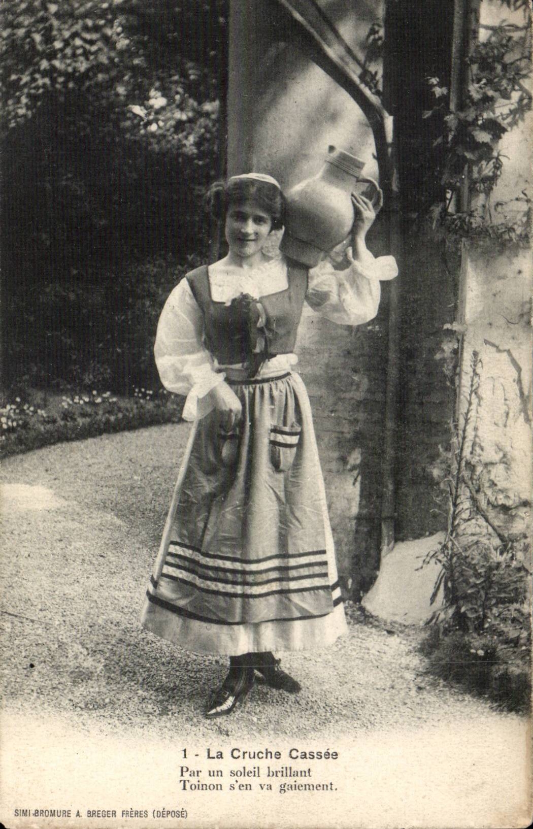 CPA La cruche cassee d(folklore femme)