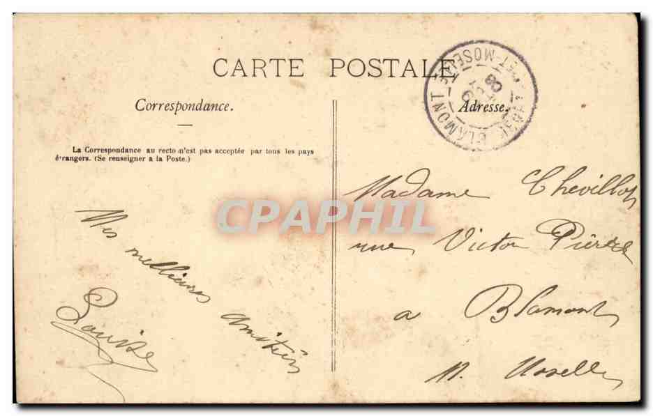 Coiffure — Une coiffure que la modiste trouvera par trop primitive — T. NANG — Reverso