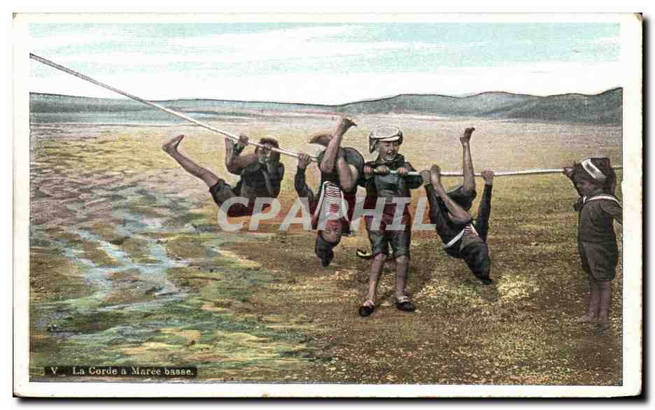 CPA La corde a maree basse (enfants)