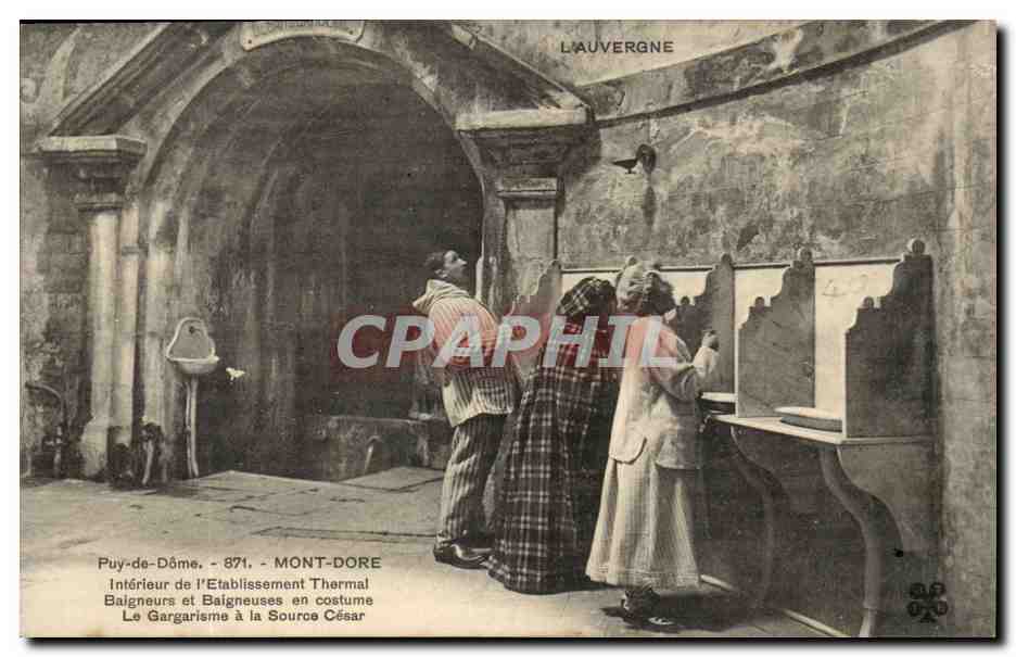 Puy-de-Dôme - Mont-Dore - L'Établissement Thermal de la Source César — Intérieur — Baigneurs et Baigneuses en costume