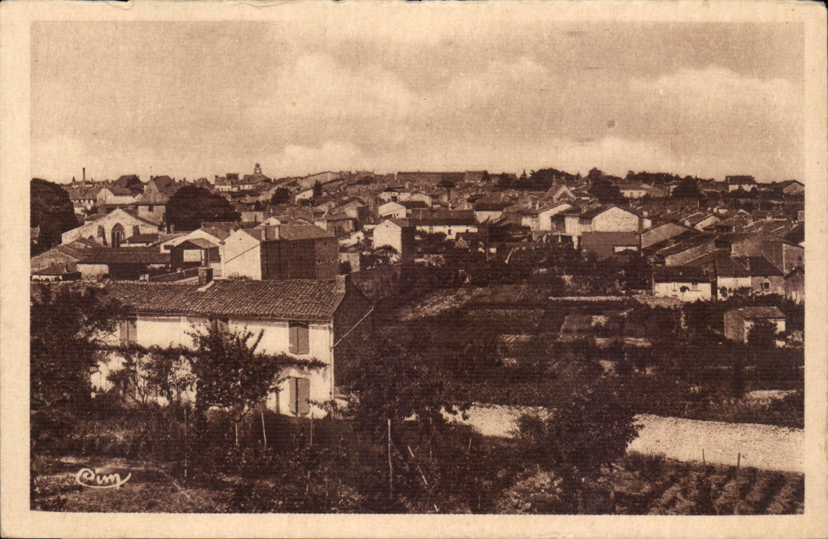 Ruffec (Charente) — Vue générale — Héliogravure J. Macon