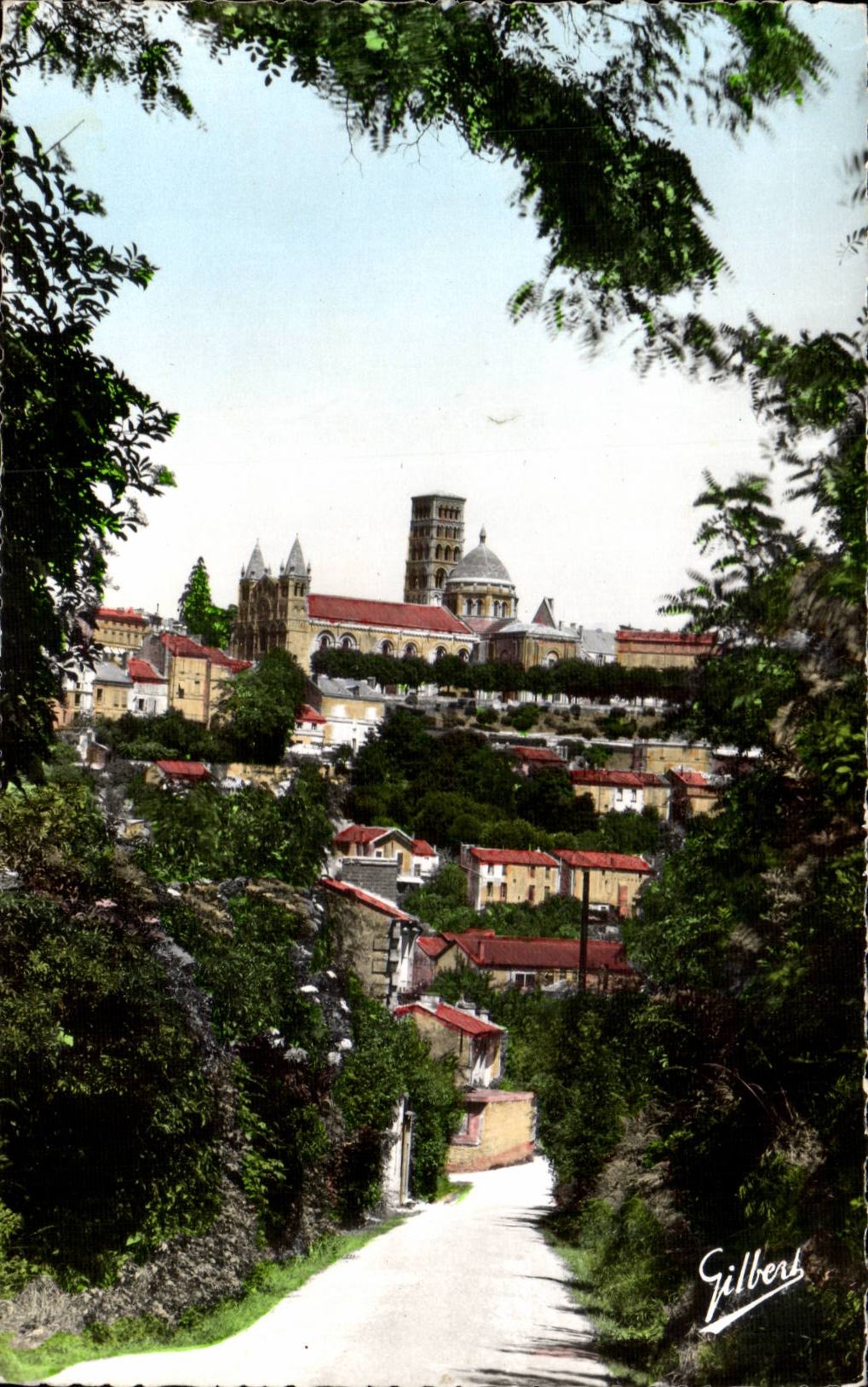 Angoulême — Vue sur le quartier Saint-Pierre et la Cathédrale — Éditions Charentaises d'Art Gilbert