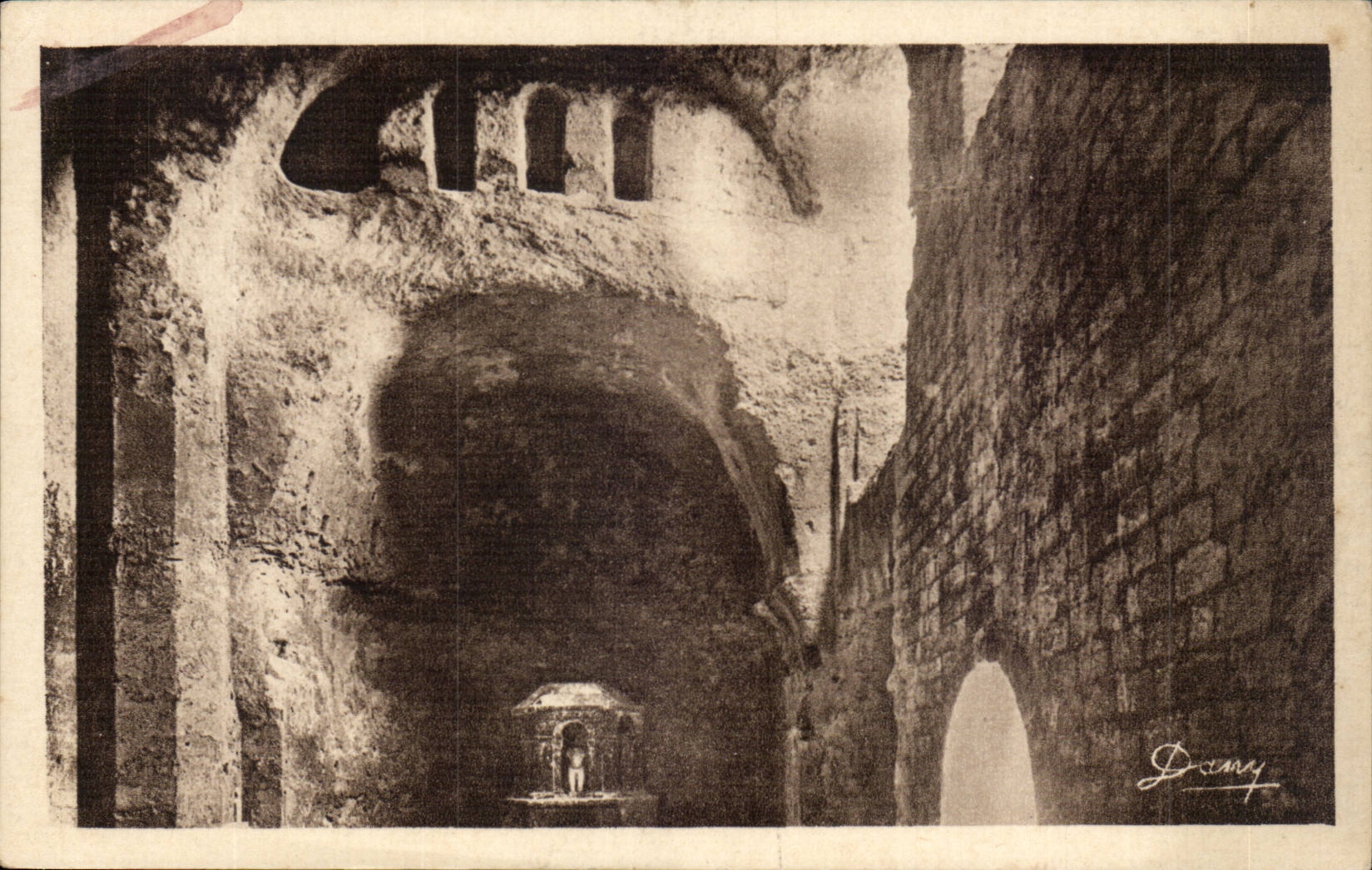 Aubeterre CPA Interieur de l'eglise monolithe dediee a St Jean
