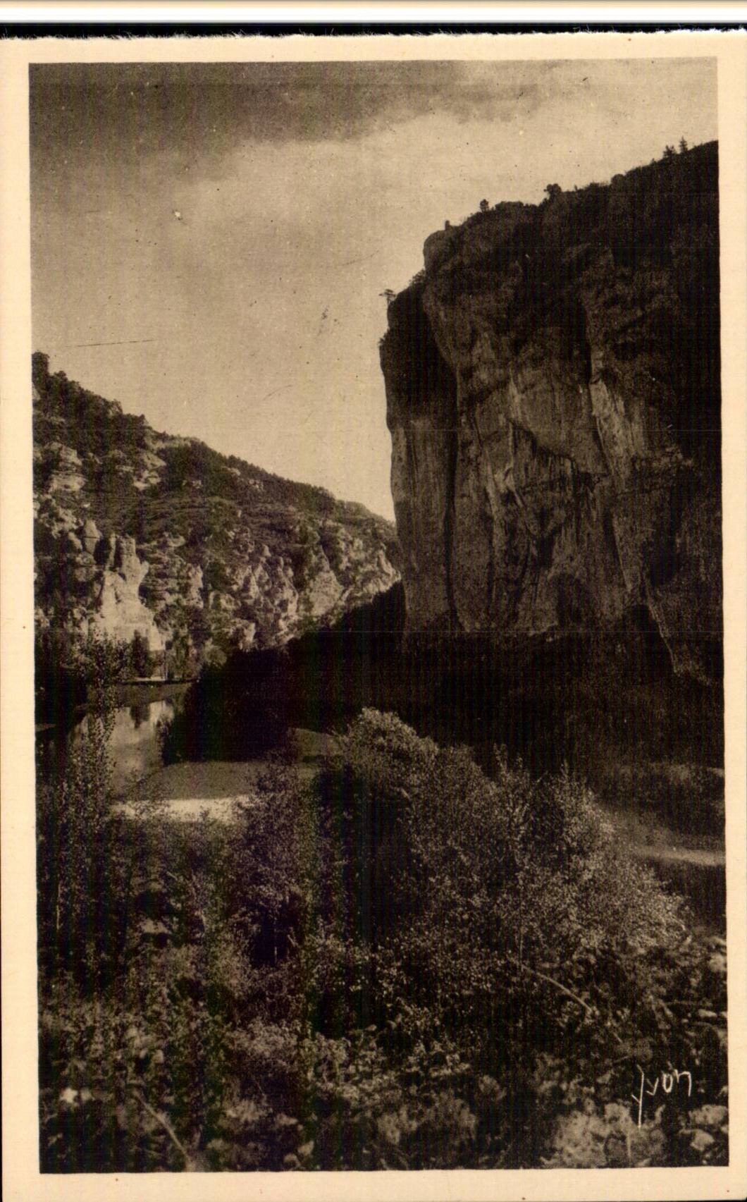 Gorges du Tarn — Cirque des Beaumes (Lozère) — Les Éditions d'Art 'Nouveau', Paris
