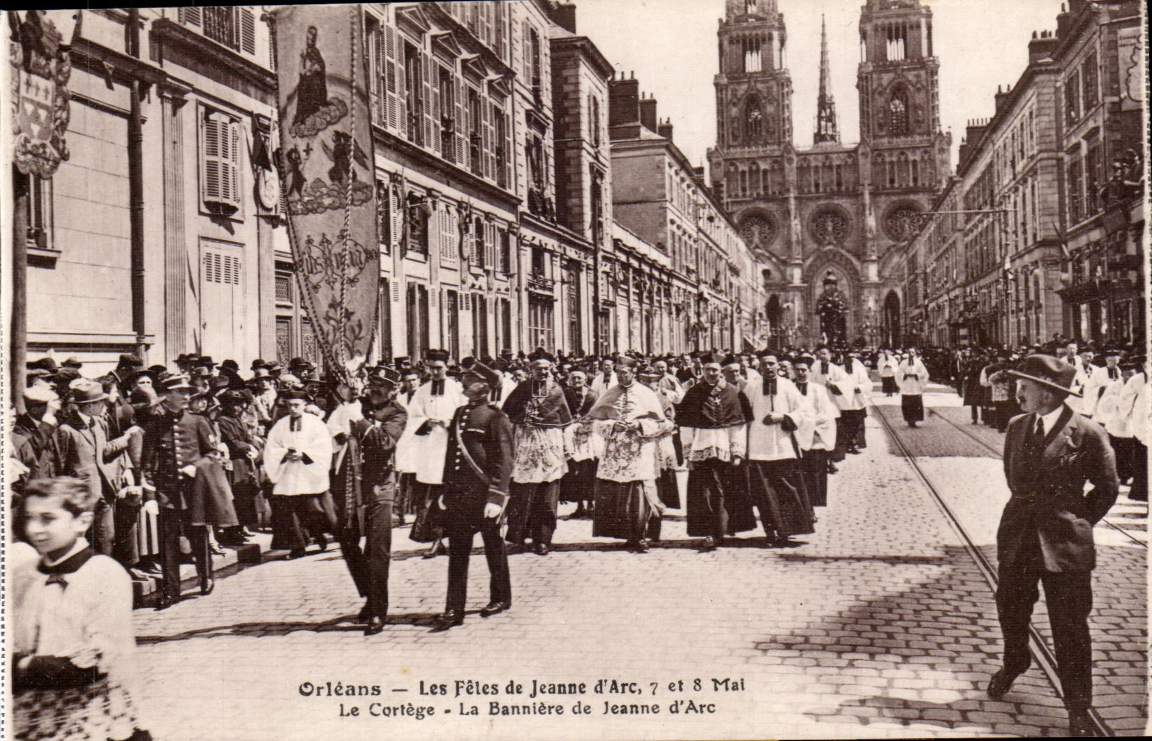 Orleans - Les Fetes de Jeanne d'Arc - Le Cortee - La Banniere - CPA 
