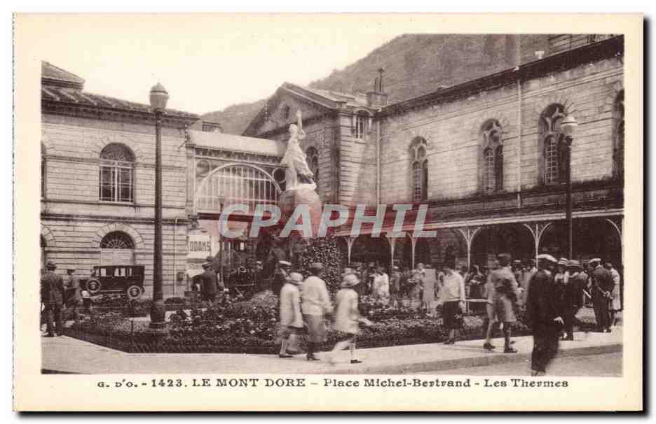 Le Mont Dore - Place Michel Bertrand - Les Thermes - CPA 