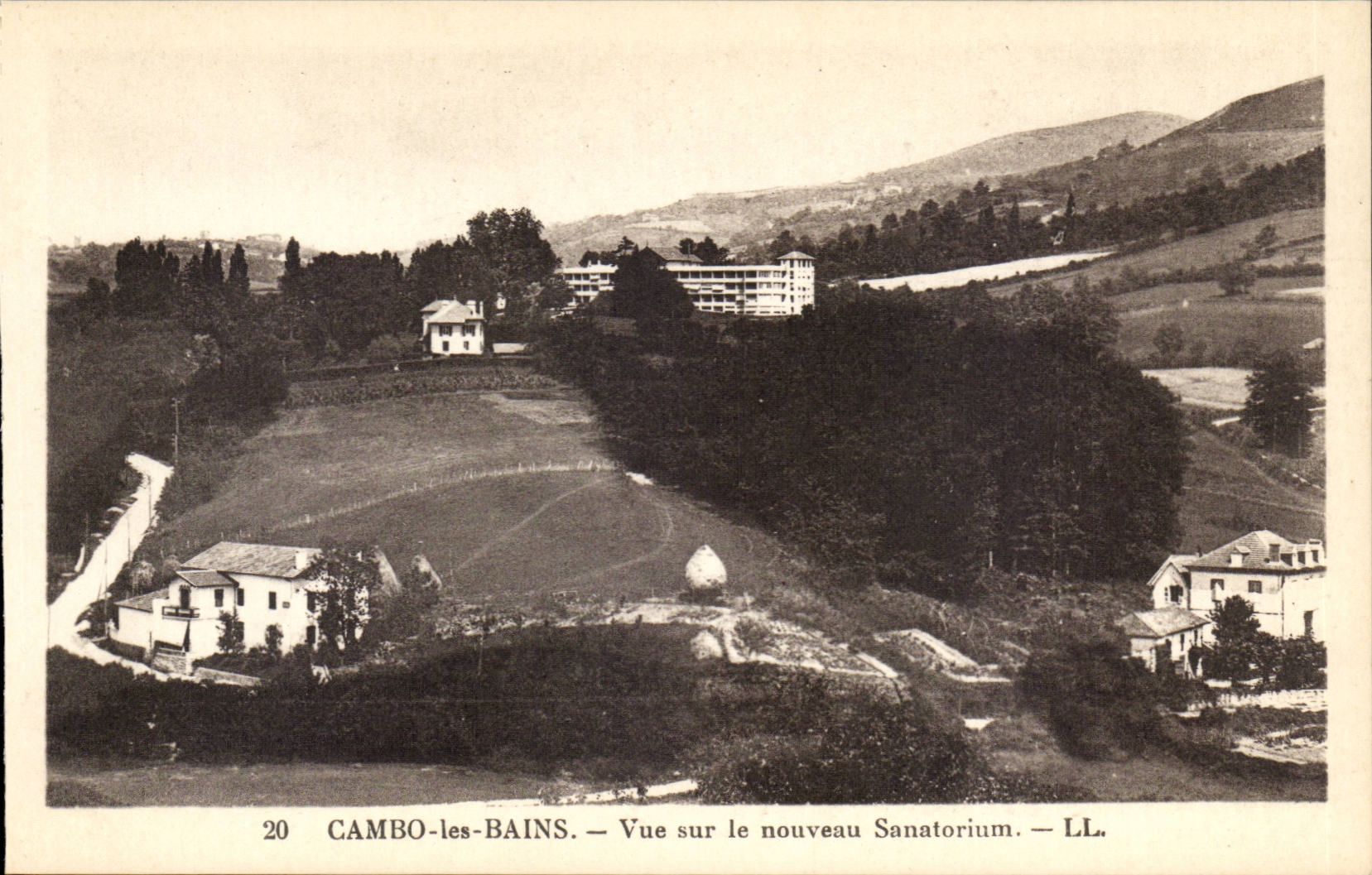 Cambo-les-Bains — Vue sur le nouveau Sanatorium — LL.
