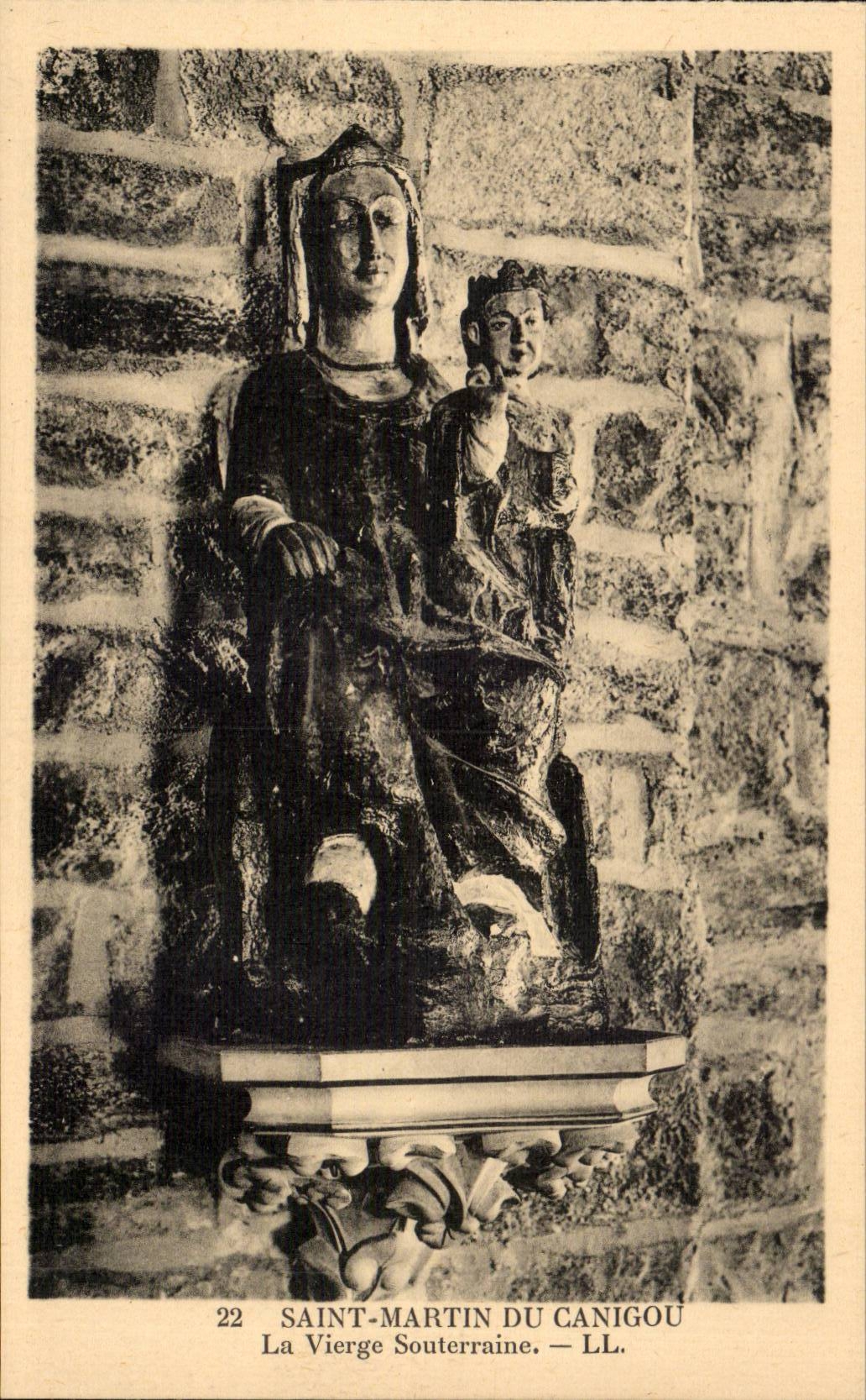 Saint martin du Canigou CPA La vierge souterraine