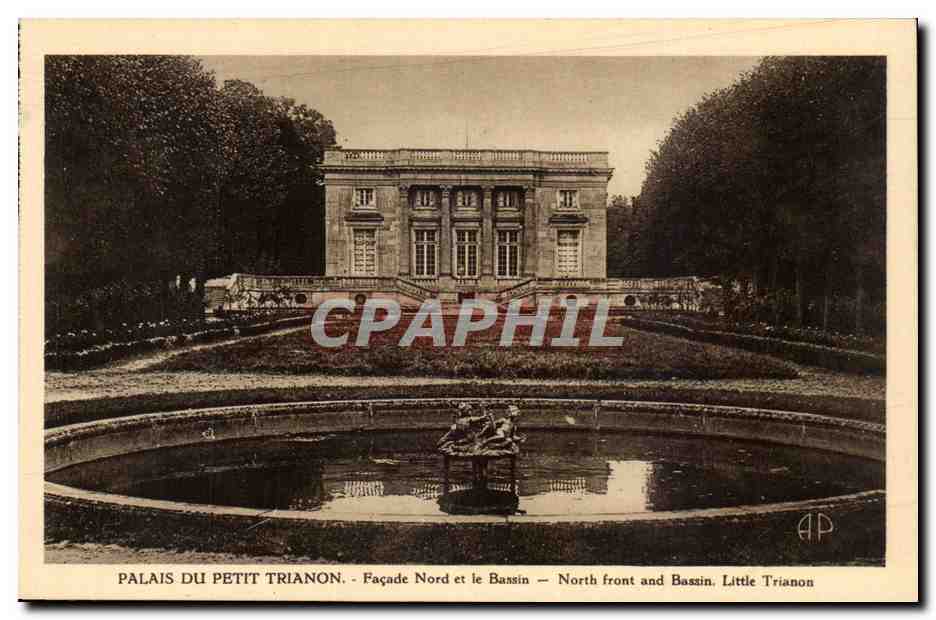 Versailles - Palais du Petit Trianon - Facade Nord et le Bassin - CPA 