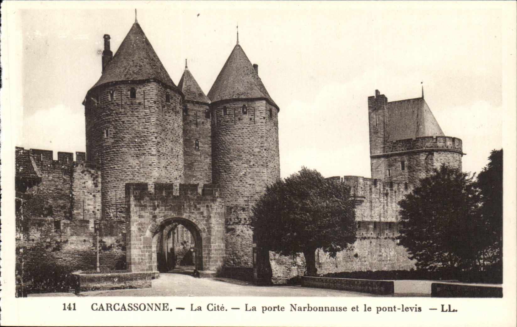 Carcassonne - La Cite - La Porte Narbonnaise - Le Pont Levis - CPA 