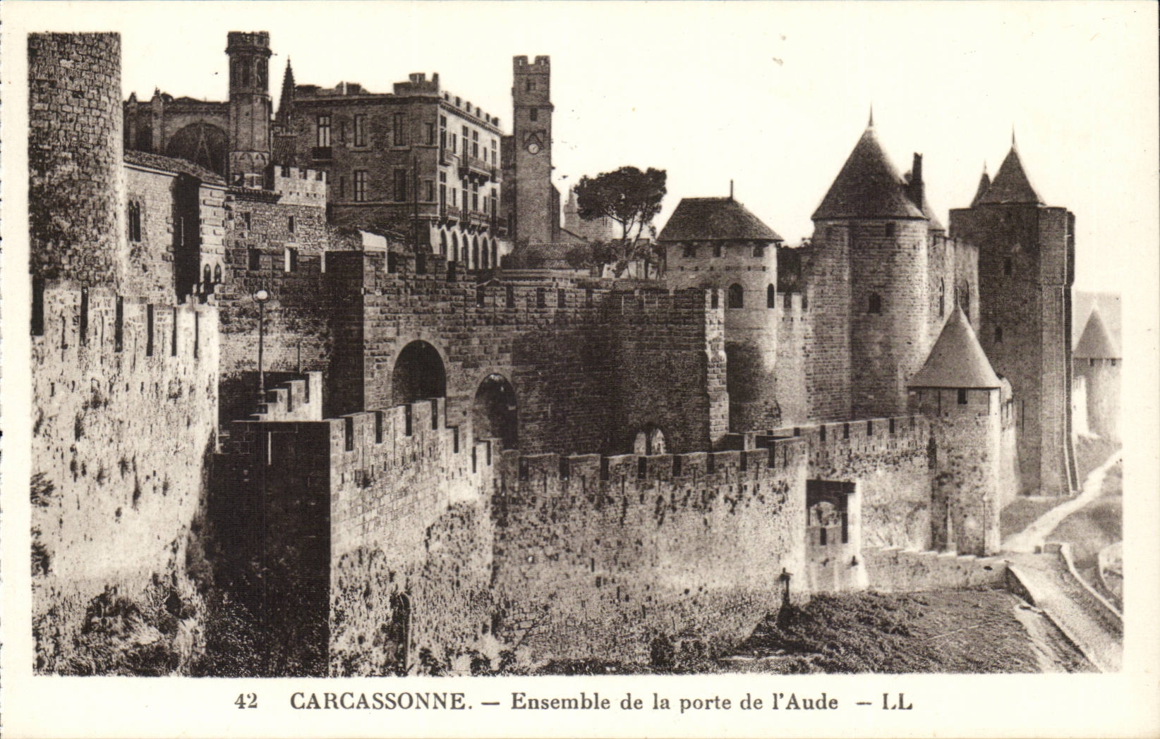 Carcassonne - Ensemble de la Porte de l'Aude - CPA 