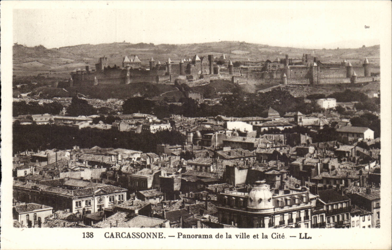 Carcassonne — Panorama de la ville et la Cité — LL. — N° 138
