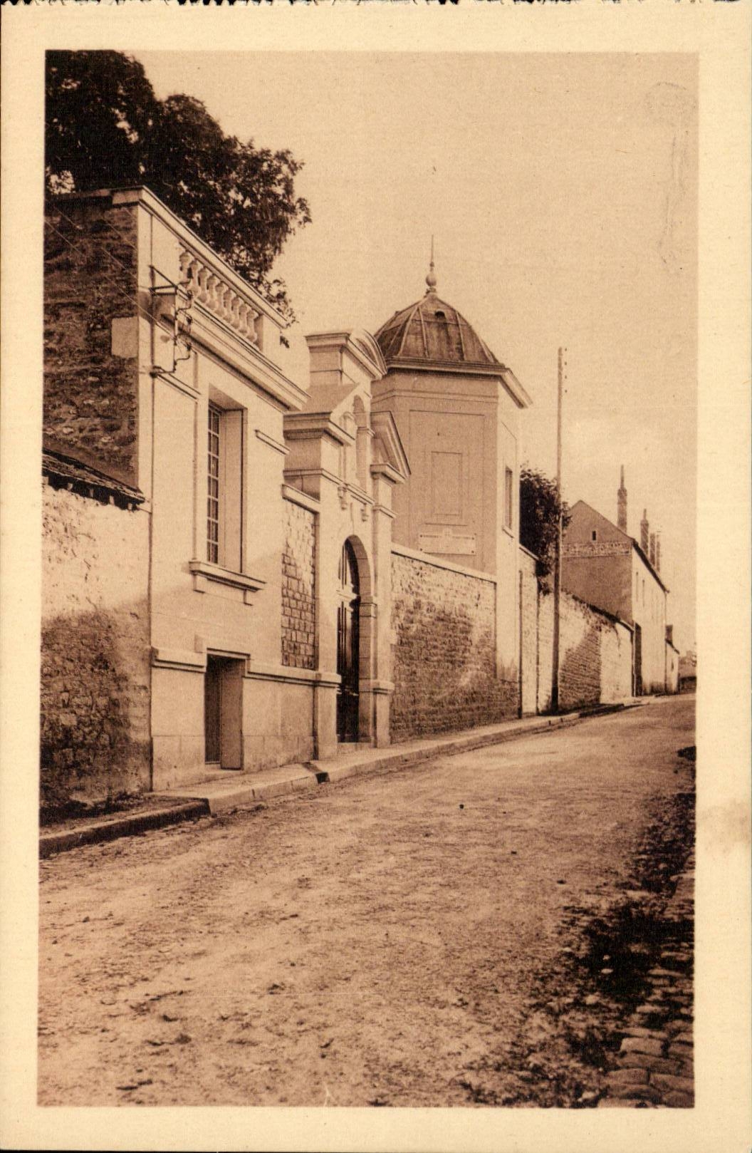 Alencon - Le Pavillon - Propriete de M Martin pere de Sainte Therese de l'Enfant Jesus CPA 