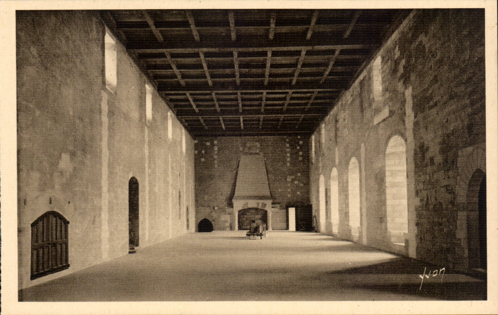 Avignon CPA Palais des papes Le grand Tinel