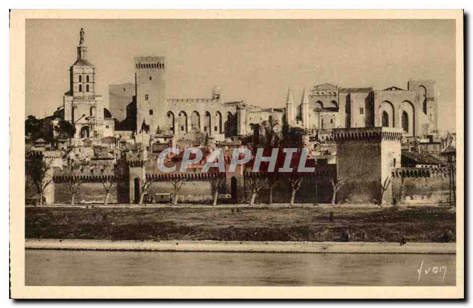 Avignon CPA Palais des Papes Vue de la rive droite du rhone