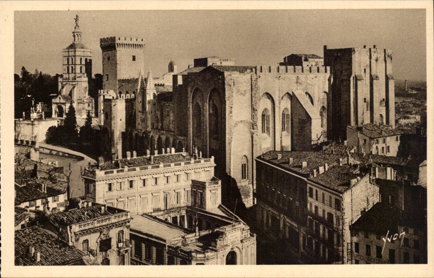 Avignon CPA Palais des Papes Cote sud