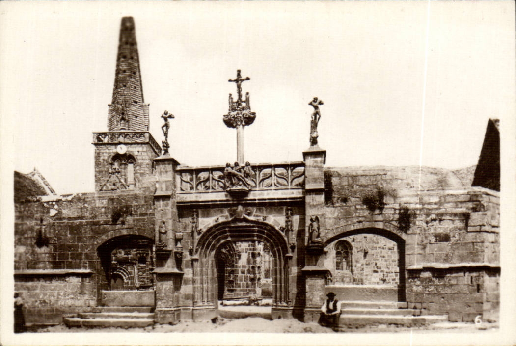 Le Martyre — arc de Triomphe — CPAPHIL