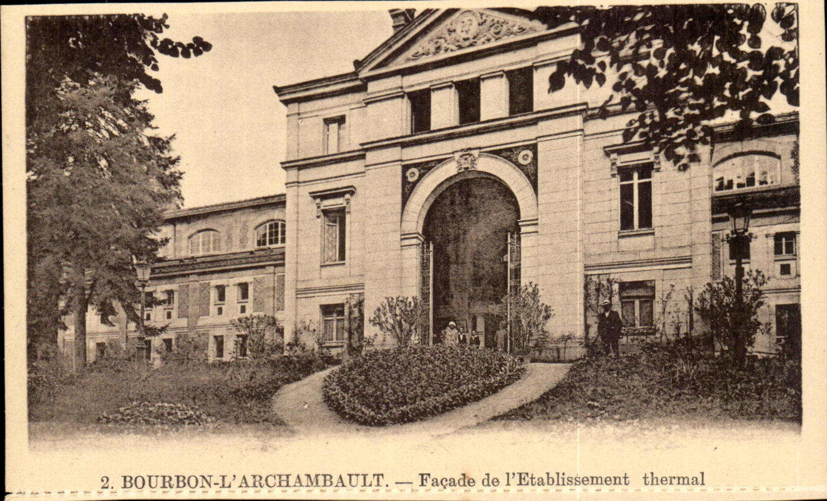 CPA Bourbon l'archambault Facade de l'etablissement thermal