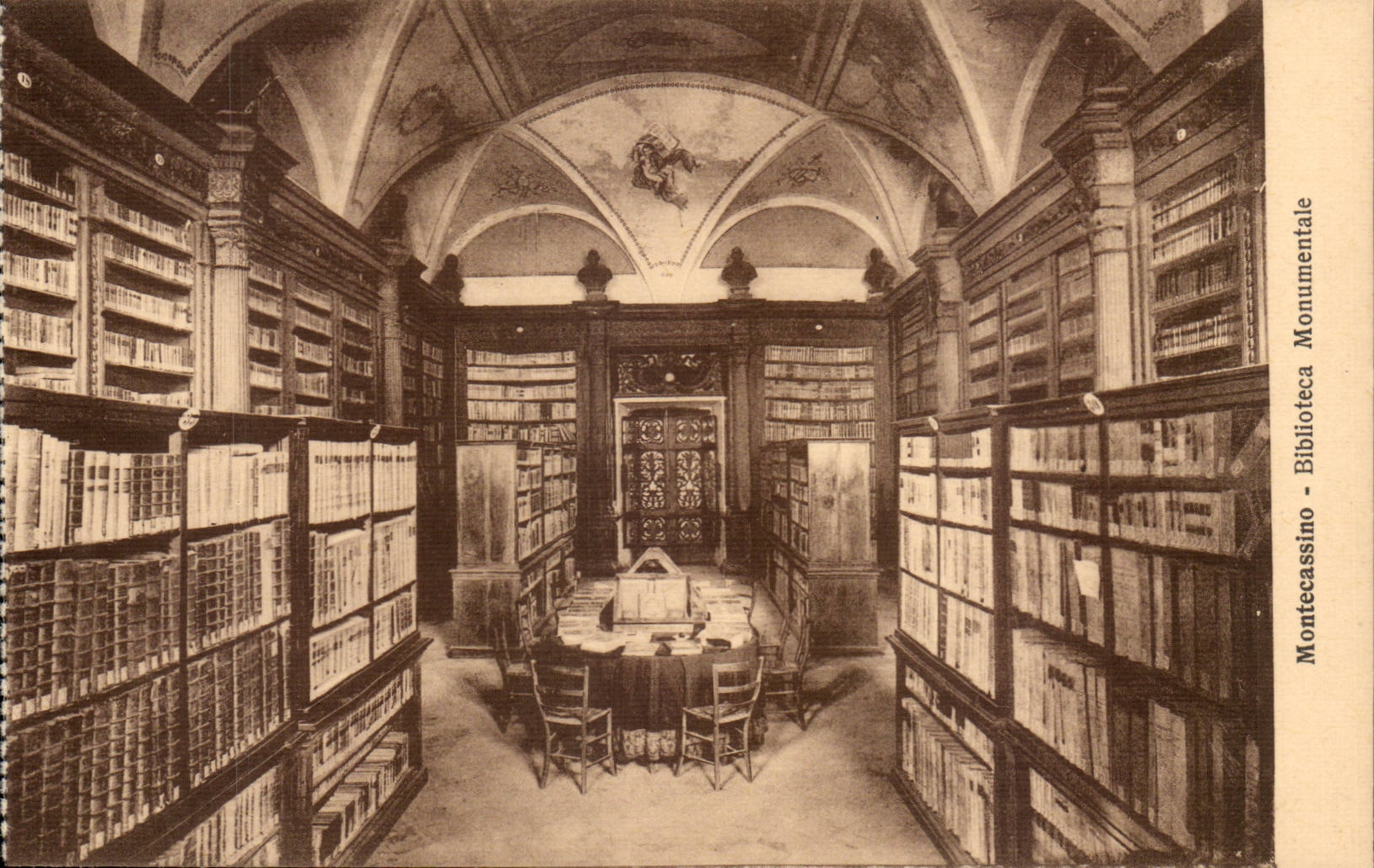 Italie Italia Badia di Montecassino CPA Biblioteca monumentale Codici (library bibliotheque)