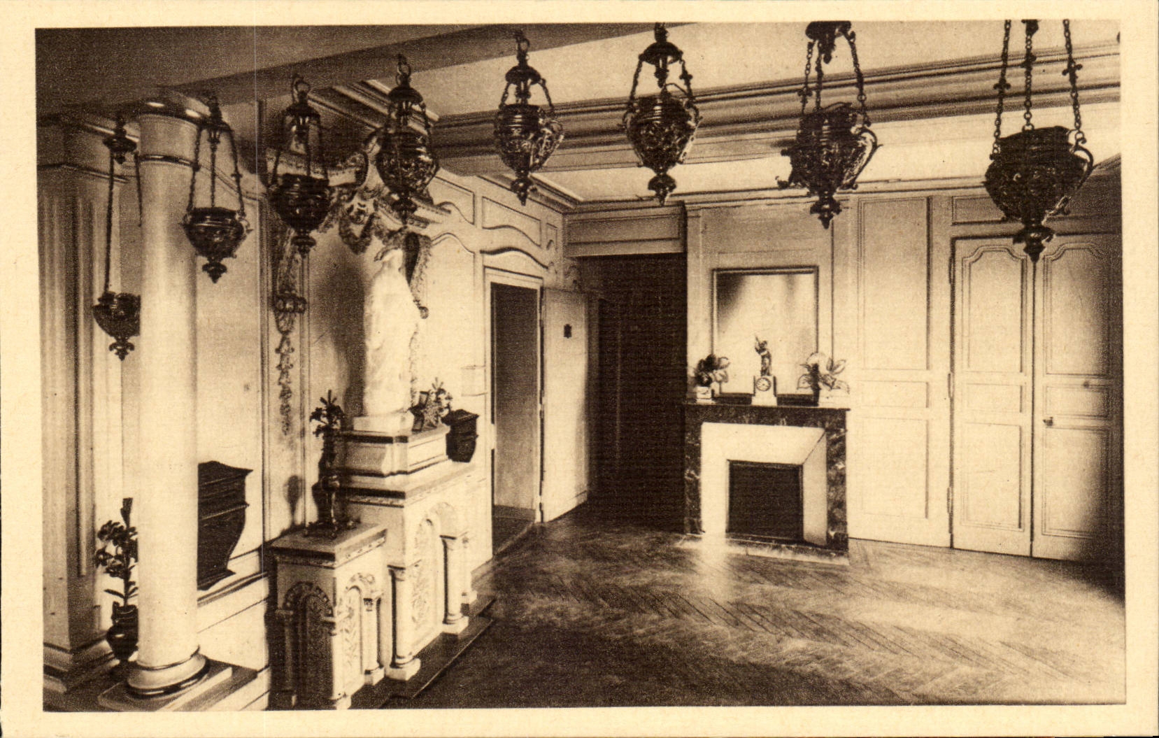 Lisieux Les Buissonnets CPA La chambre oratoire Sainte therese de l'enfant Jesus