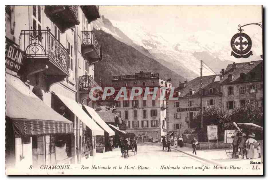 Chamonix — Rue Nationale et le Mont-Blanc — LL.