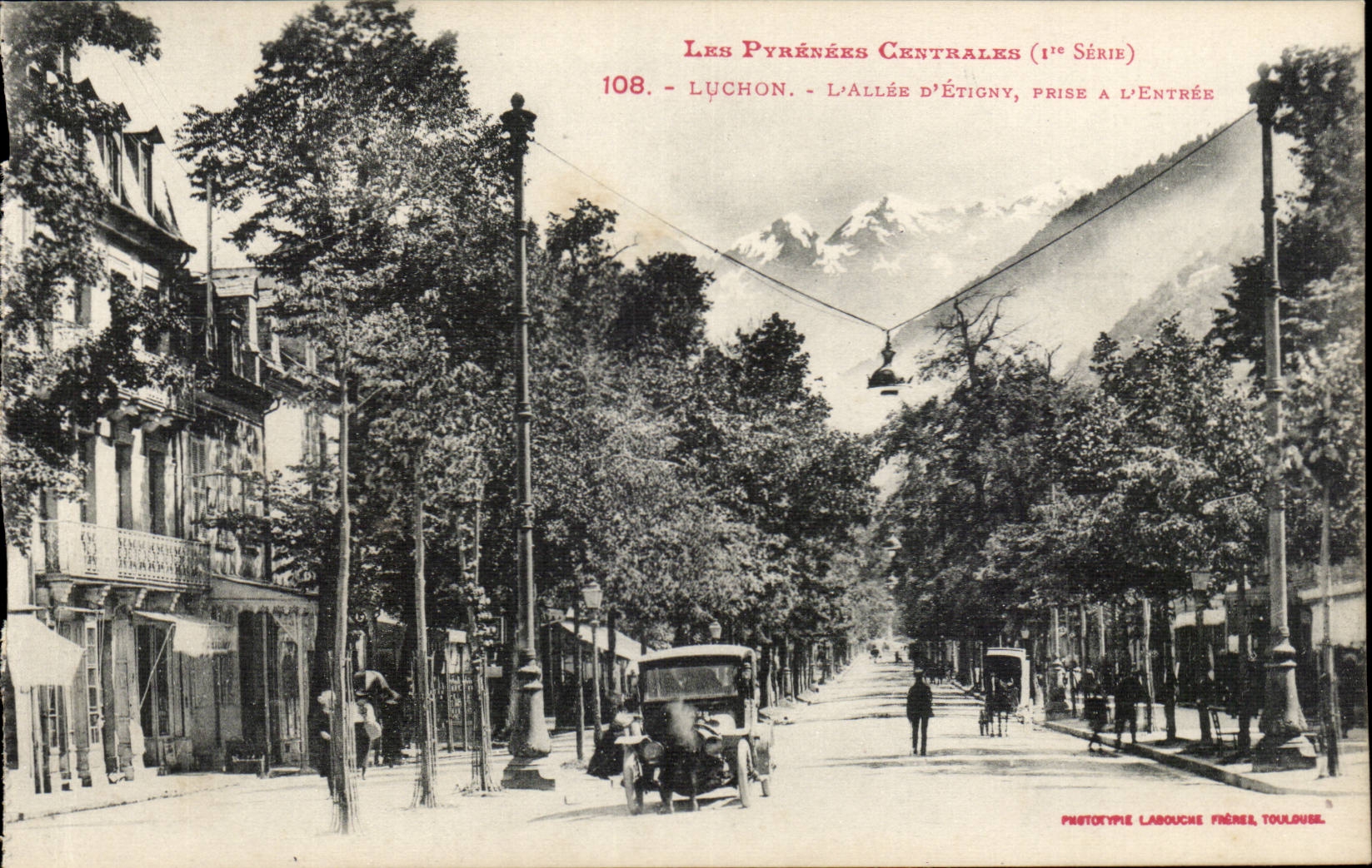 CPA Luchon L'allee d'Etigny Prise a l'entree
